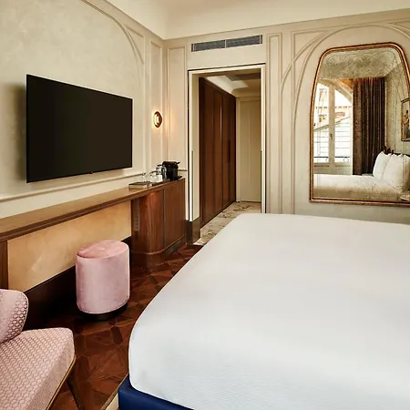 Les Temps Karakoy, Curio Collection By Hilton Hotel