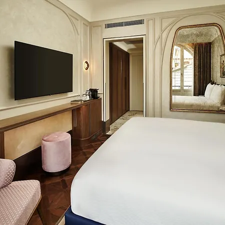 Hotel Les Temps Karakoy, Curio Collection By Hilton - Special Class Category 4*